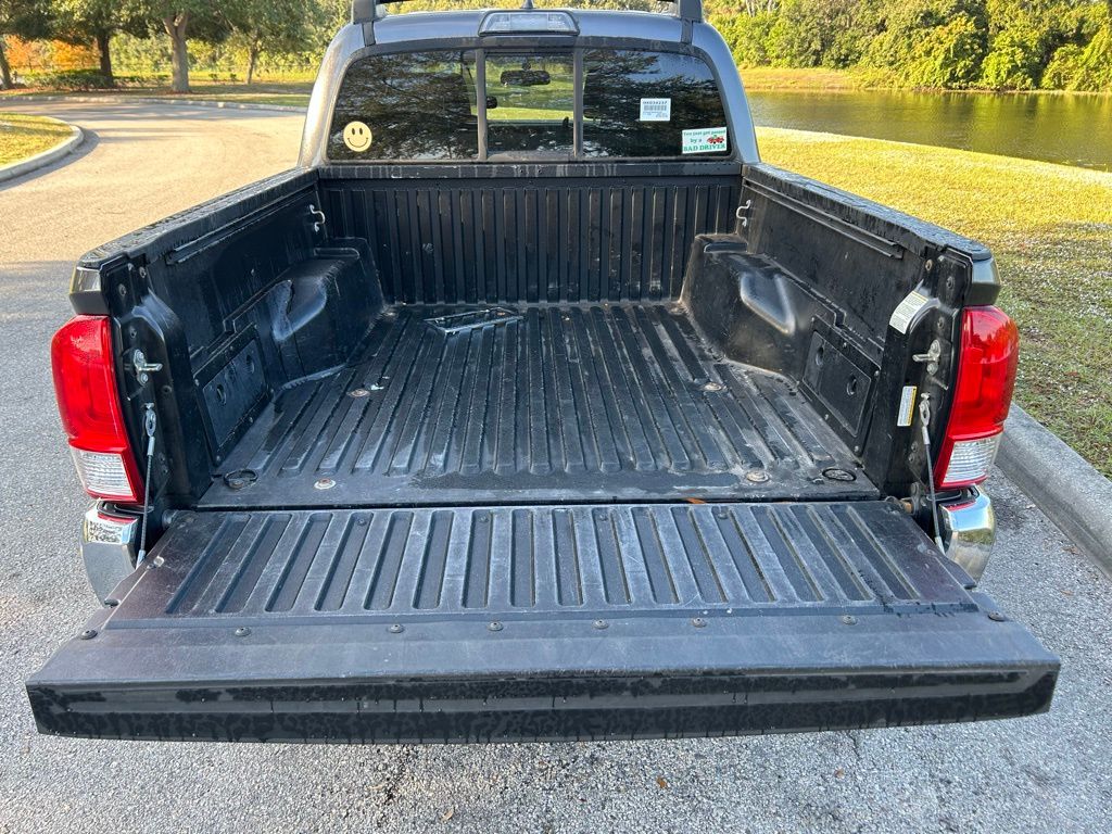 Thumbnail: 2017 Toyota Tacoma - 10