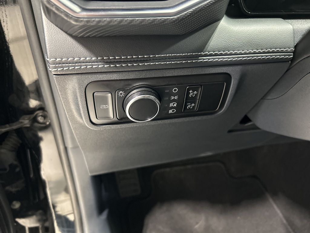 used 2024 Ford Mustang car, priced at $31,993