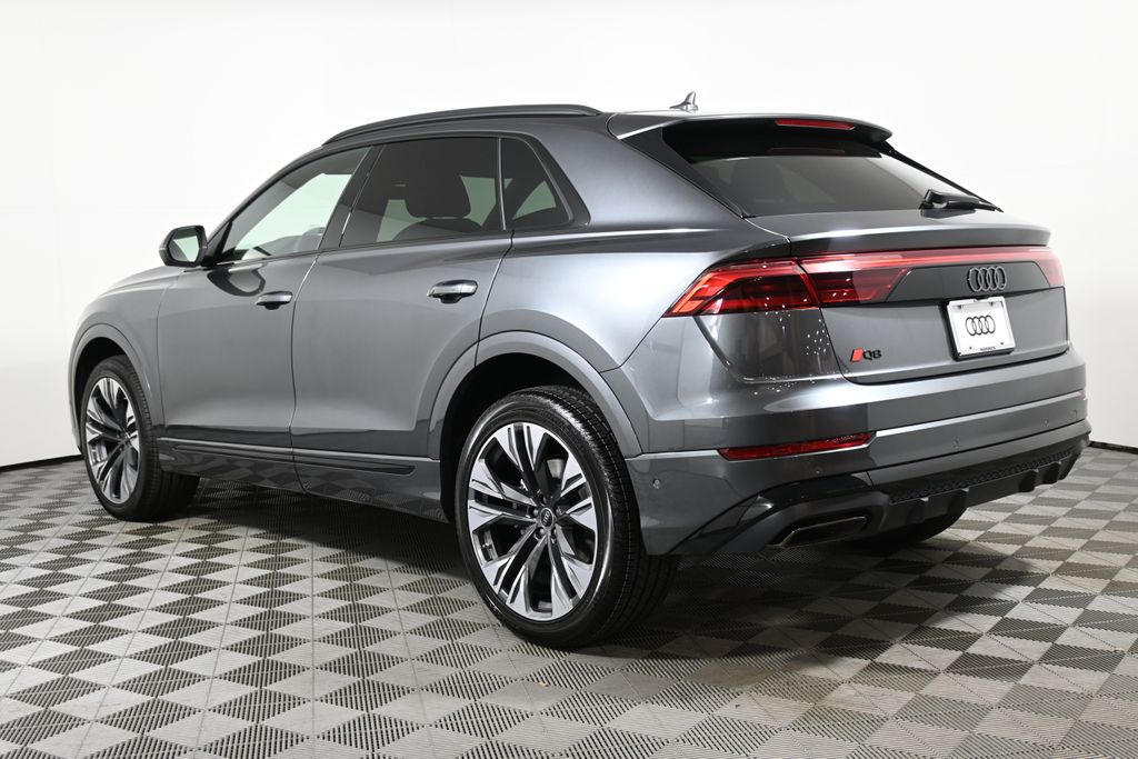 2025 Audi Q8  5