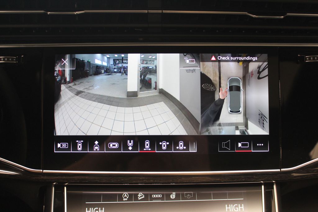 Thumbnail: 2026 Audi Q7 - 25