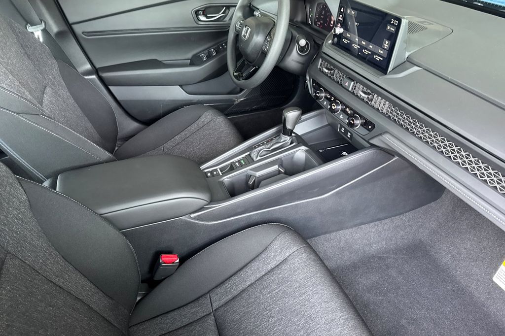 New 2026 Platinum White Pearl Honda SE image 17