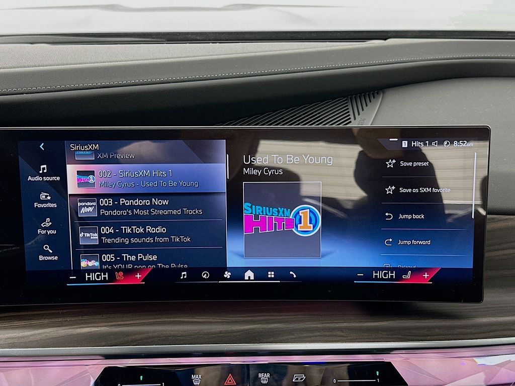 2024 BMW i7 xDrive60 11