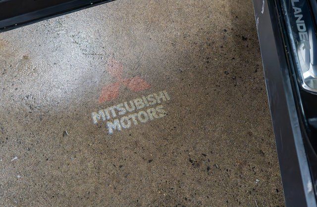 2024 Mitsubishi Outlander SEL Platinum Edition Black at Auto Express Mitsubishi