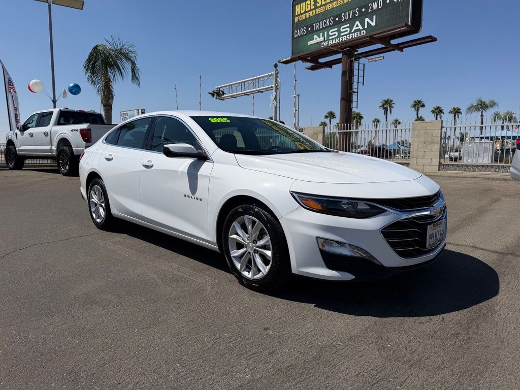  2025 Chevrolet Malibu LT with 1LT FWD   