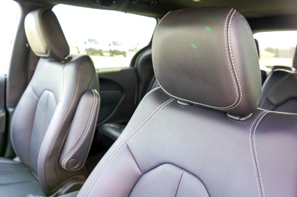 Used Car 2025 Chrysler Pacifica  Select For Sale Under $30,000 In Taylor, Texas