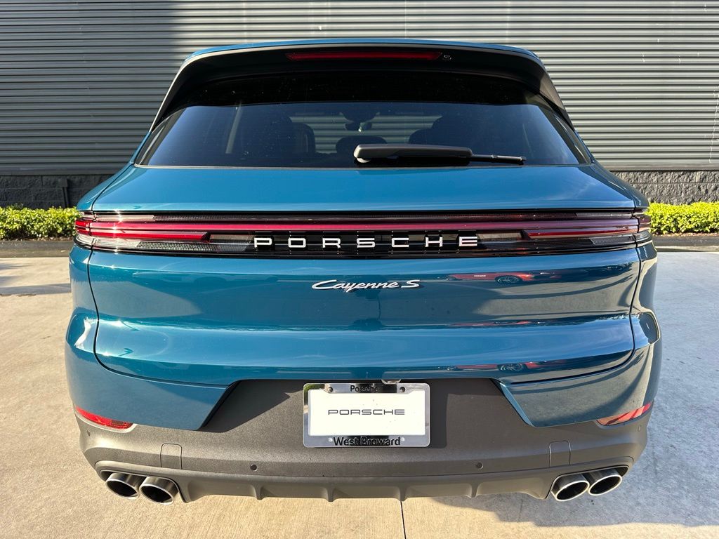 Thumbnail: 2026 Porsche Cayenne - 12