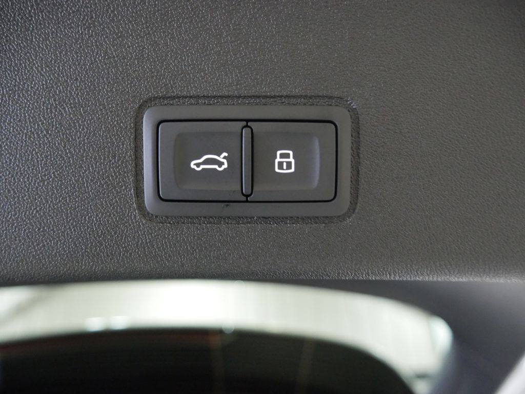 Thumbnail: 2026 Audi Q3 - 26