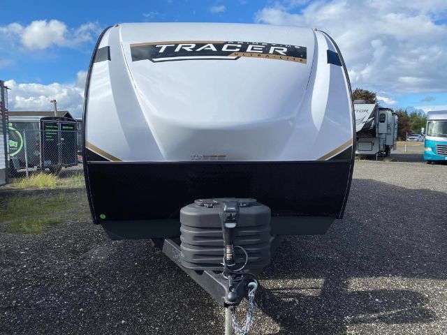 2024 White / Black Prime Time Tracer 25BHS 25BHS