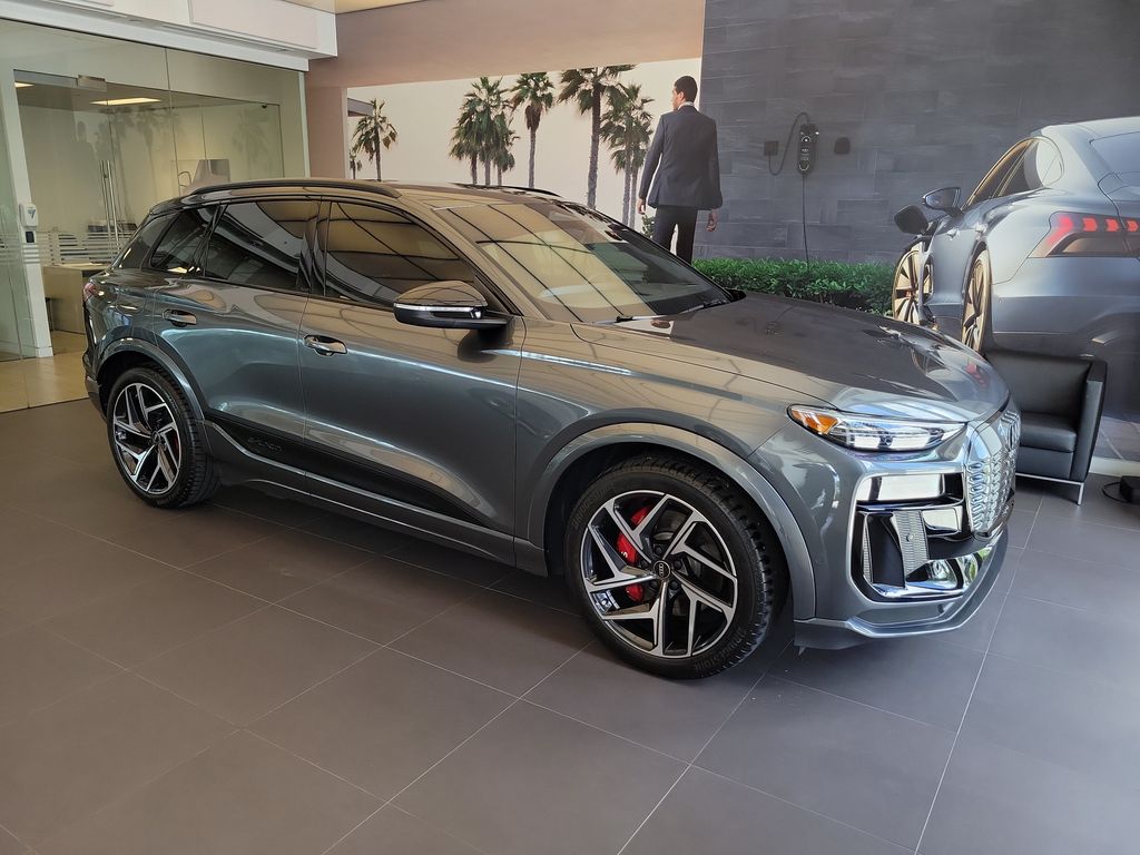 Daytona Gray Pearl 2025 Audi SQ6 e-tron SUV / Crossover All-Wheel Drive Automatic