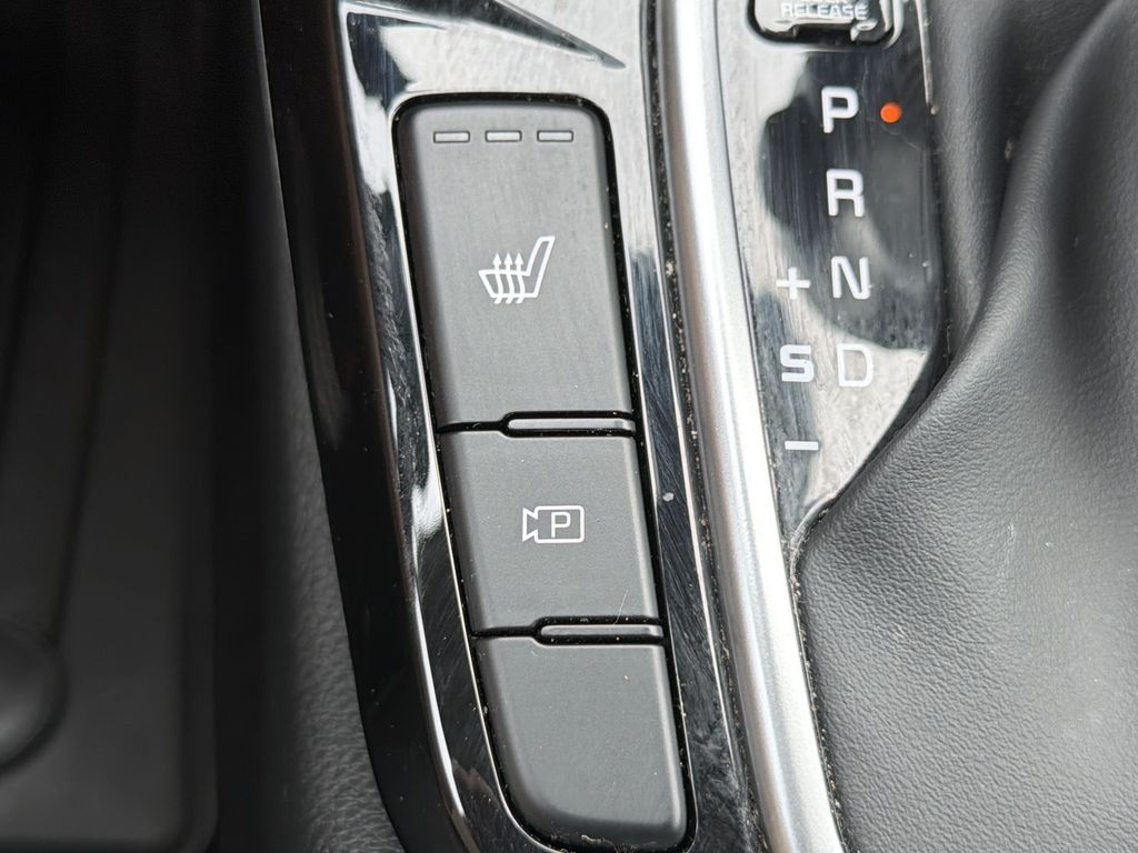 Used 2025 Kia Seltos SUV