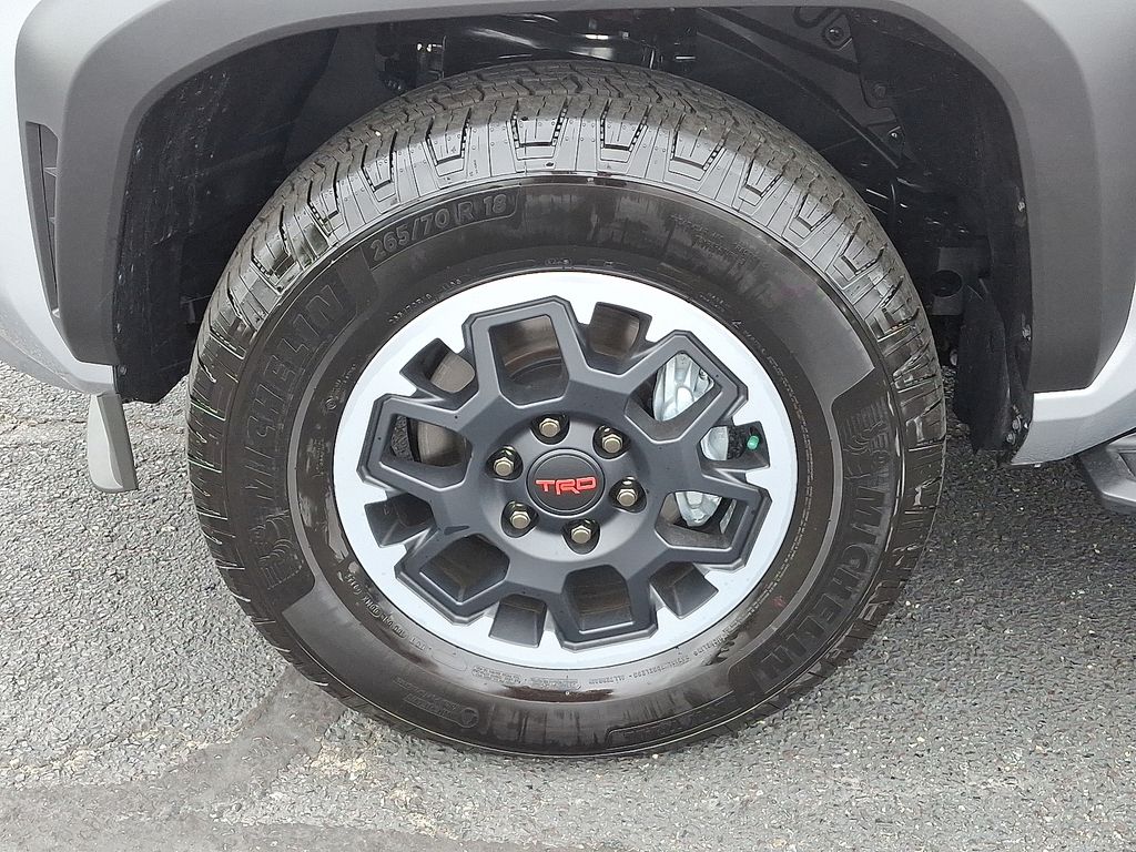 Thumbnail: 2025 Toyota 4Runner - 8