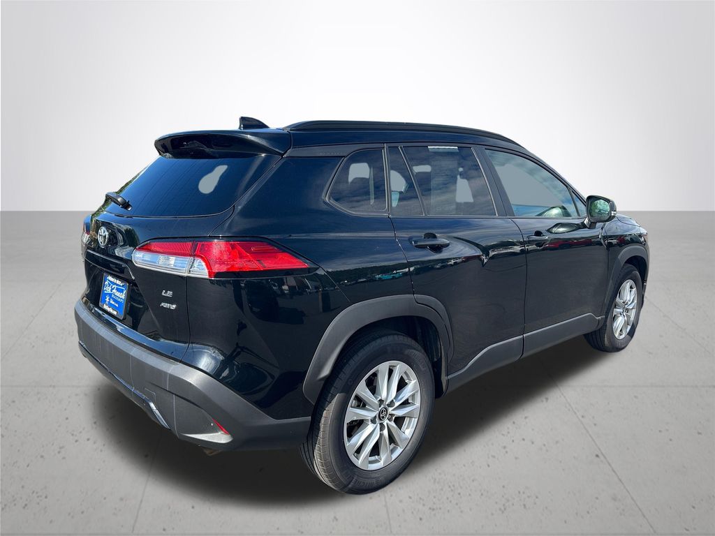 2024 Toyota Corolla Cross LE