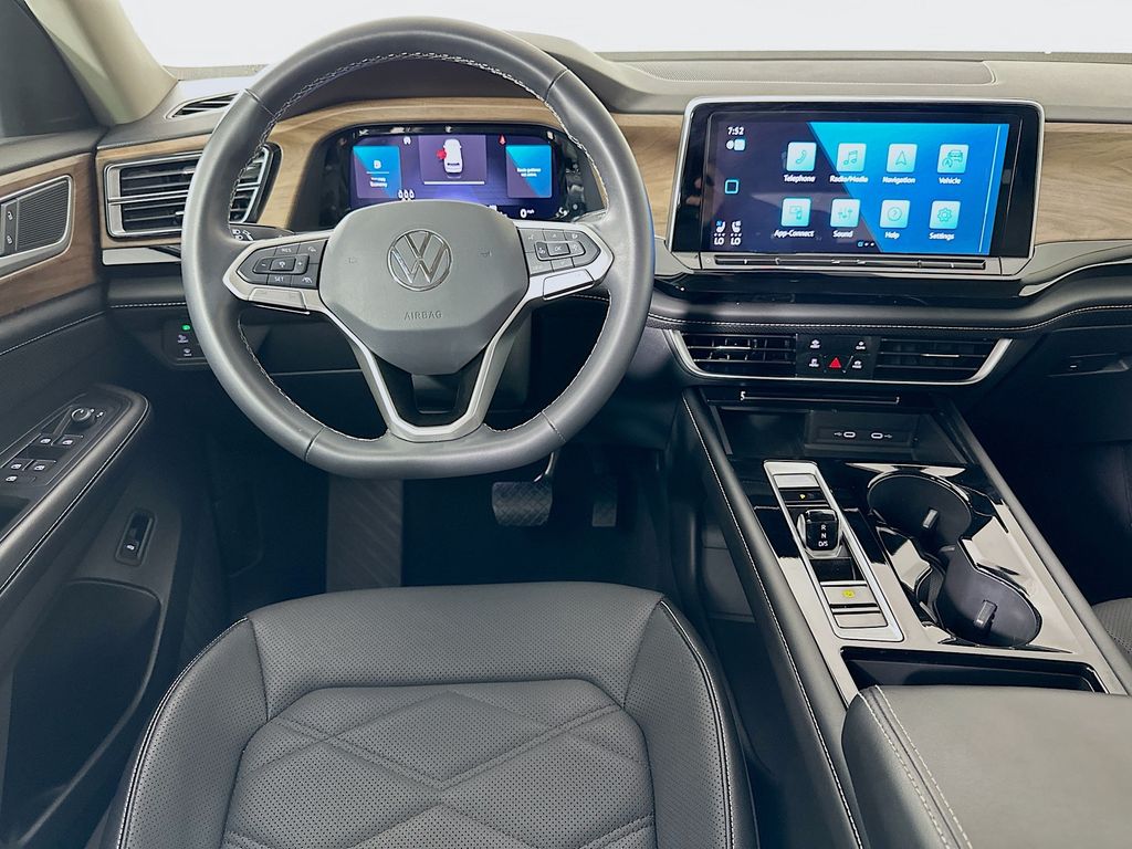 Thumbnail: 2024 Volkswagen Atlas - 21