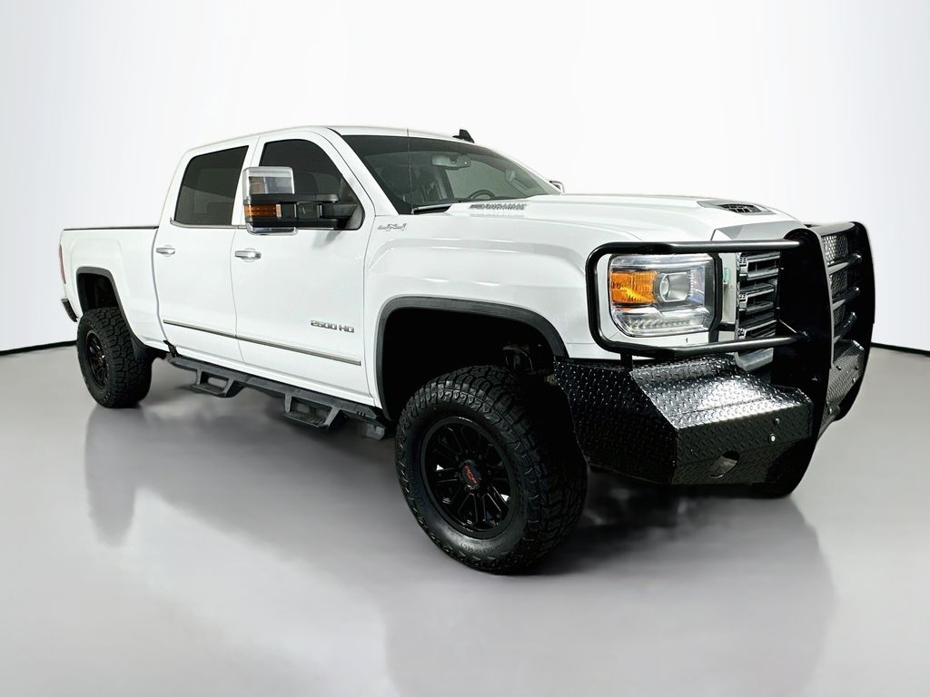 Summit White 2018 GMC Sierra 2500HD Pickup Truck Four-Wheel Drive 6-Speed Automatic