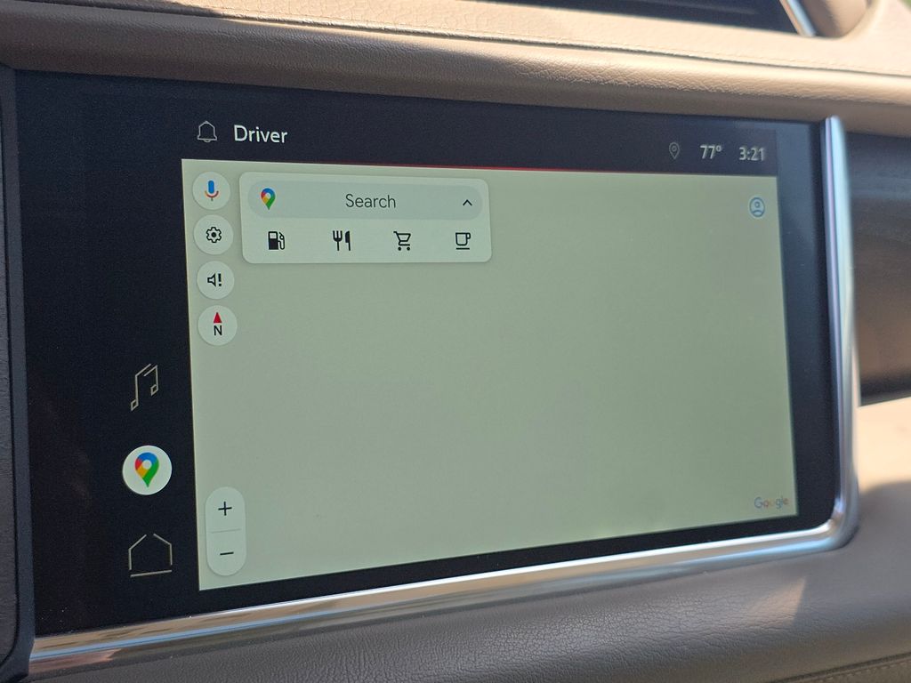 Used 2022 White GMC Denali image 33