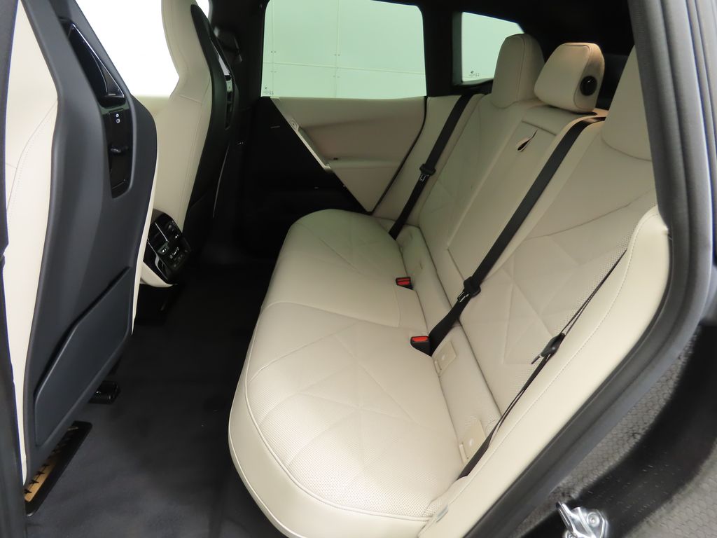 2026 BMW iX  21