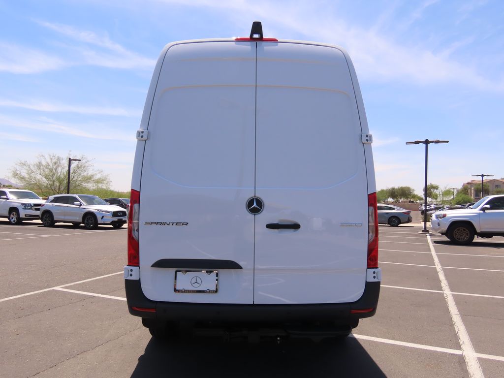 2025 Mercedes-Benz Sprinter 2500 6