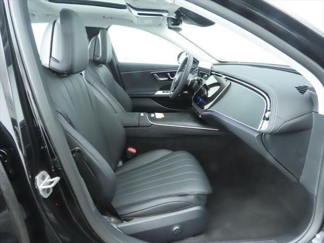 Thumbnail: 2025 Mercedes-Benz E-Class - 22