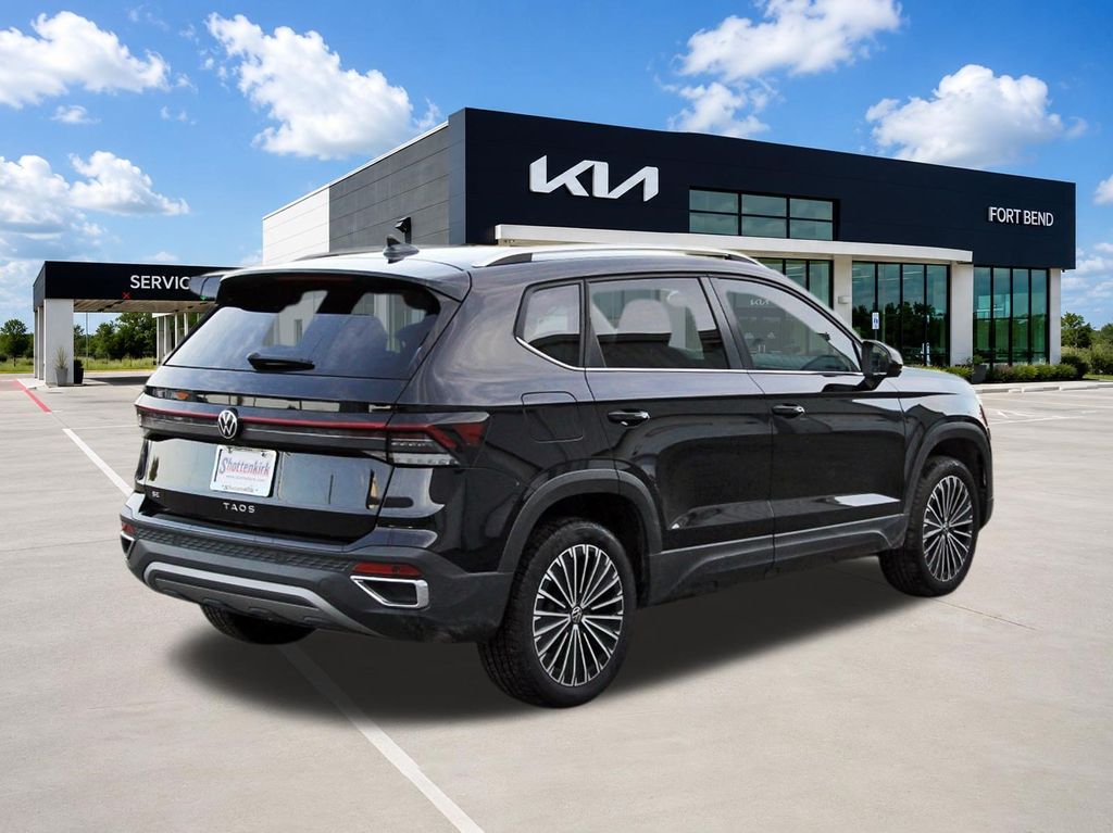 2025 Volkswagen Taos 1.5T SE - 4