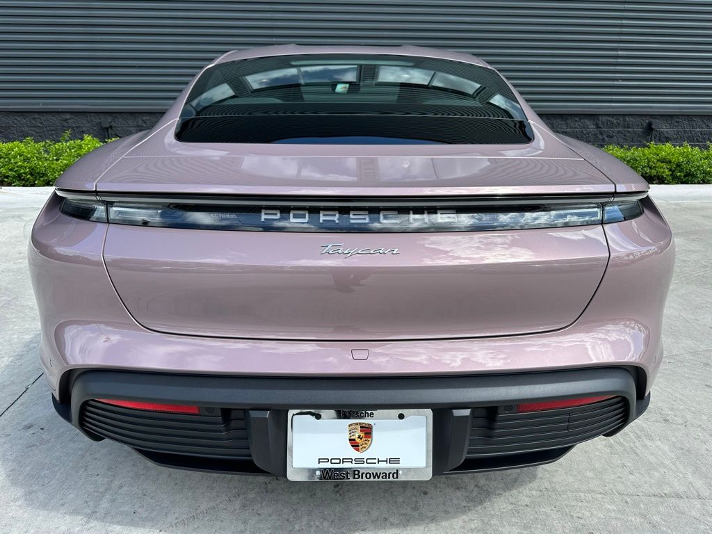 2025 Porsche Taycan  11