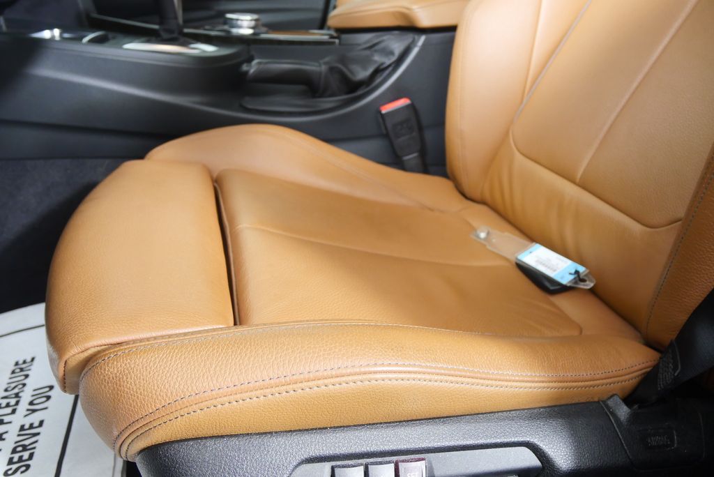 Thumbnail: 2017 BMW 3 Series - 10