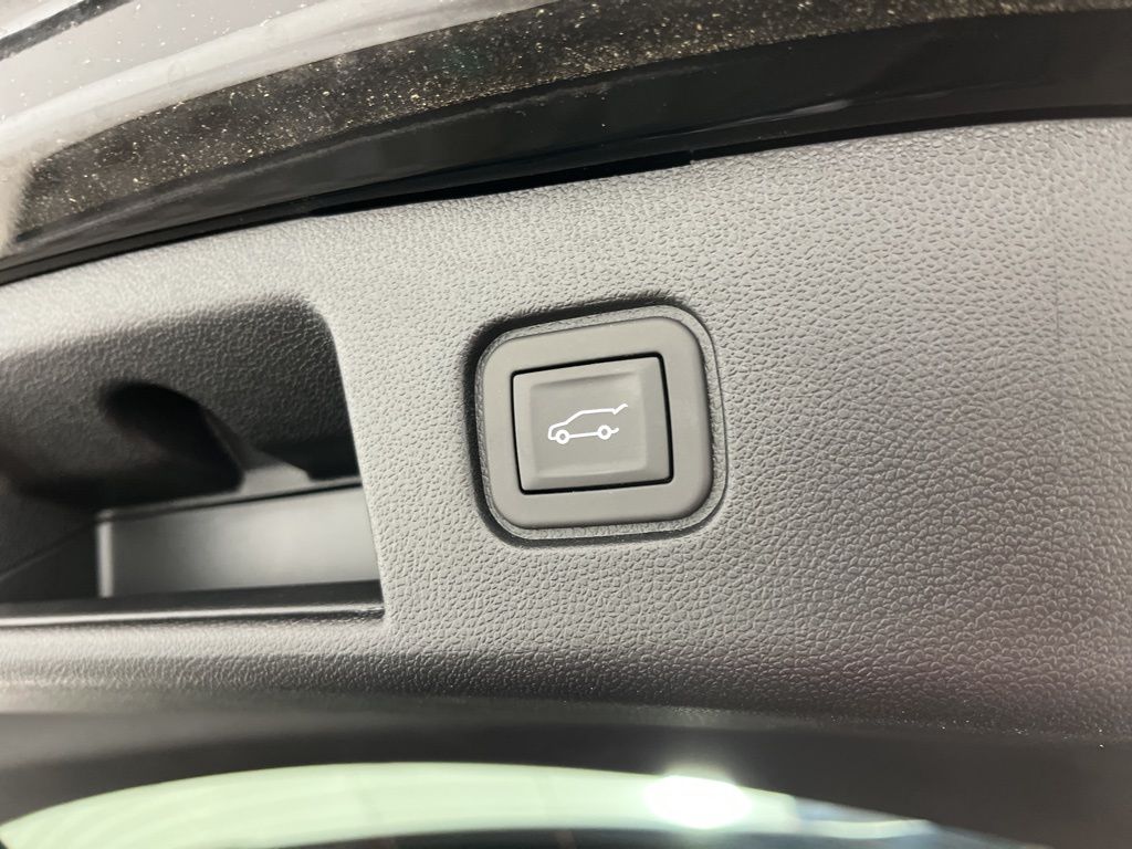 Thumbnail: 2025 Chevrolet Blazer EV - 12