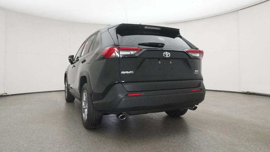 Thumbnail: 2025 Toyota RAV4 - 20
