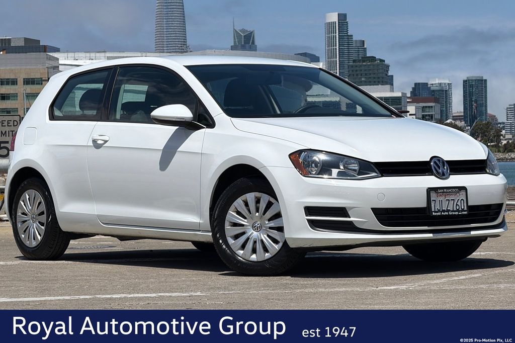 2015 Volkswagen Golf TSI Launch Edition FWD