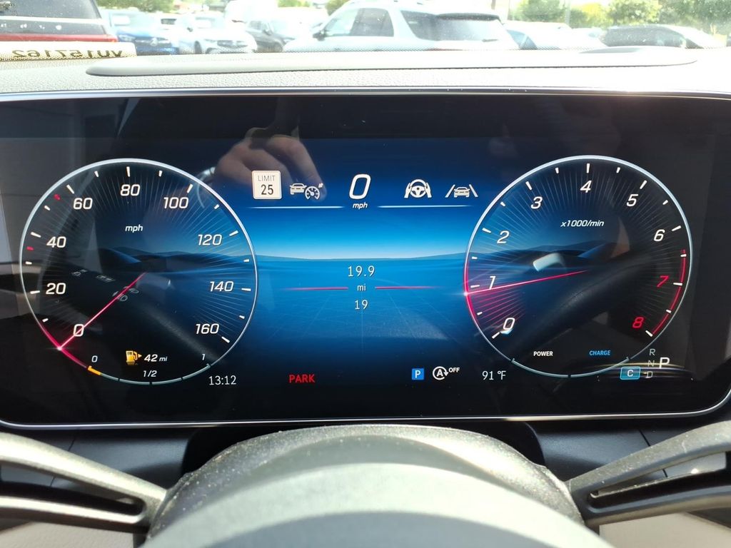 New 2027 Polar White Mercedes-Benz GLC 300 image 18