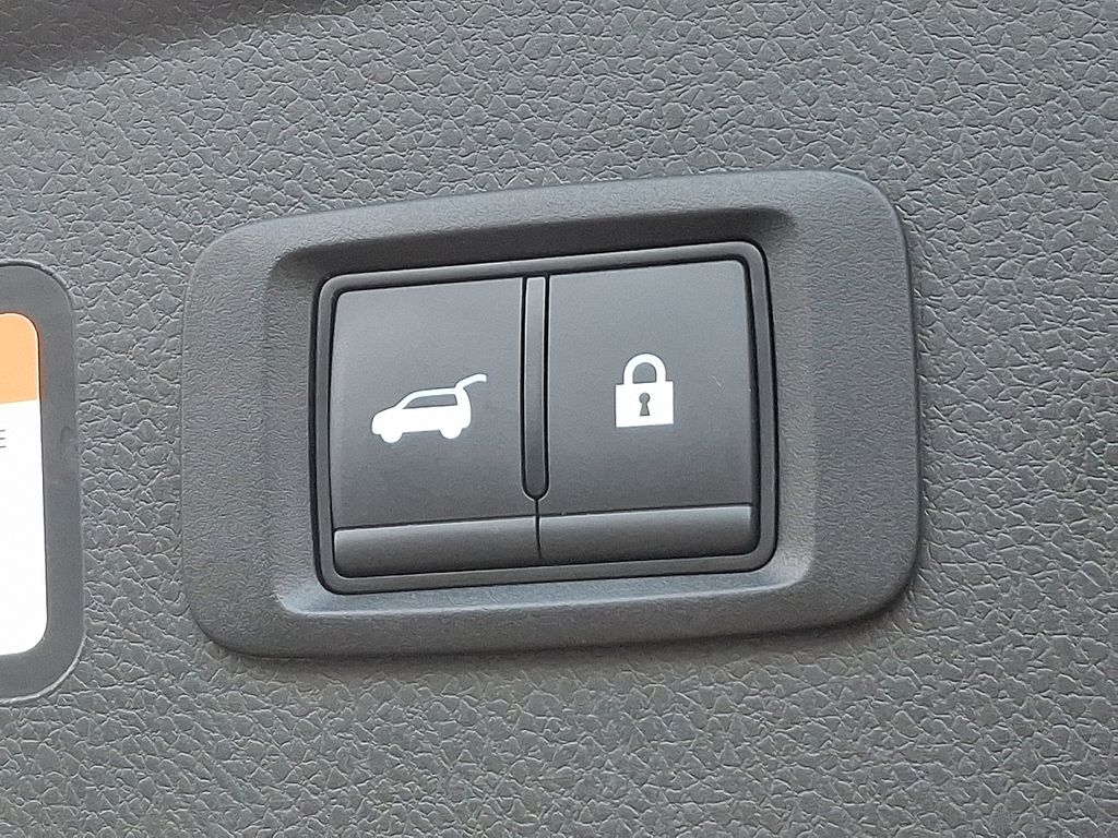 2024 Mitsubishi Eclipse Cross SEL 31