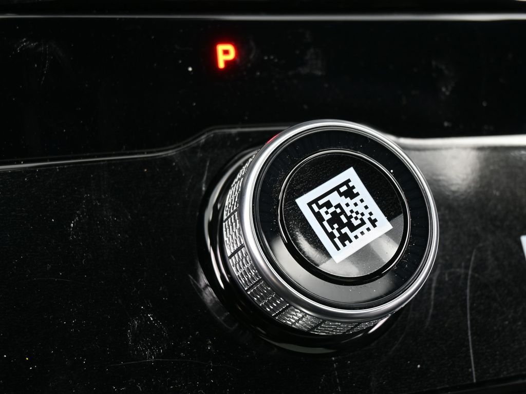 New 2026 Diamond Black Crystal Pearlcoat Jeep Limited image 21