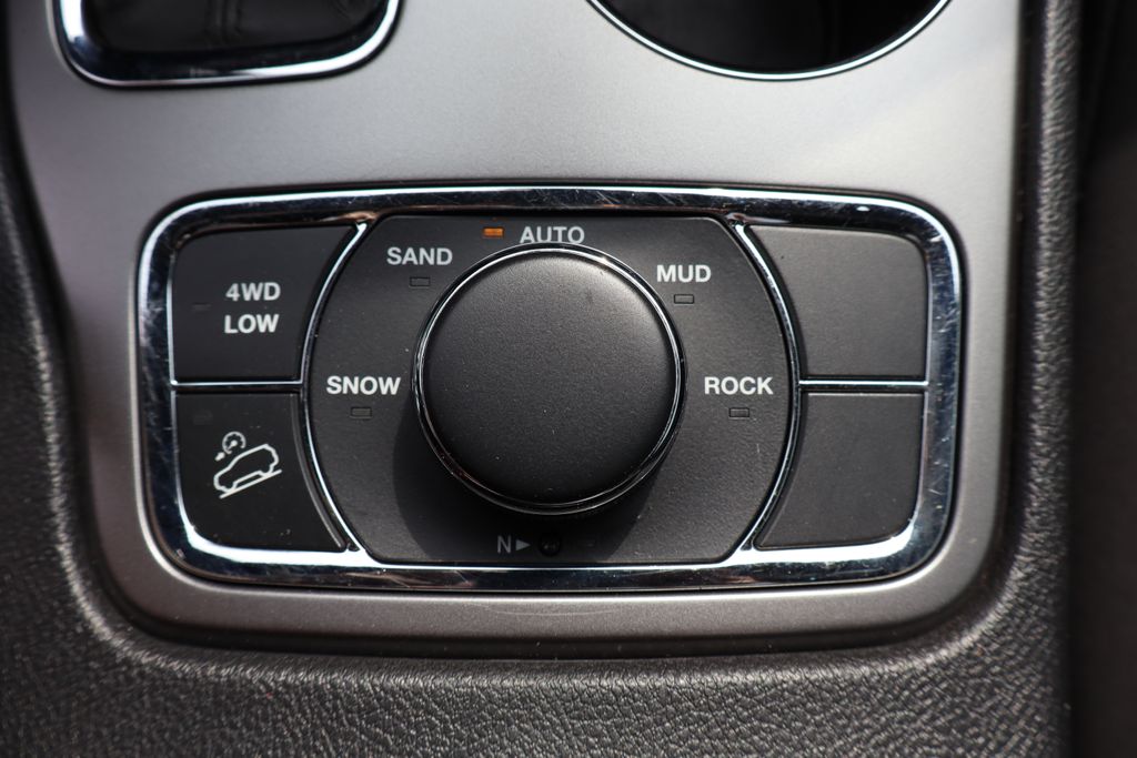 2019 Jeep Grand Cherokee Upland Edition photo