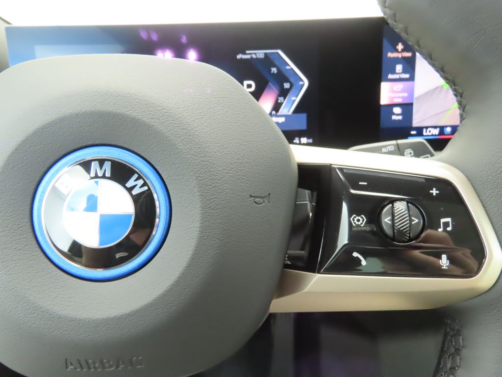 2025 BMW iX xDrive50 12