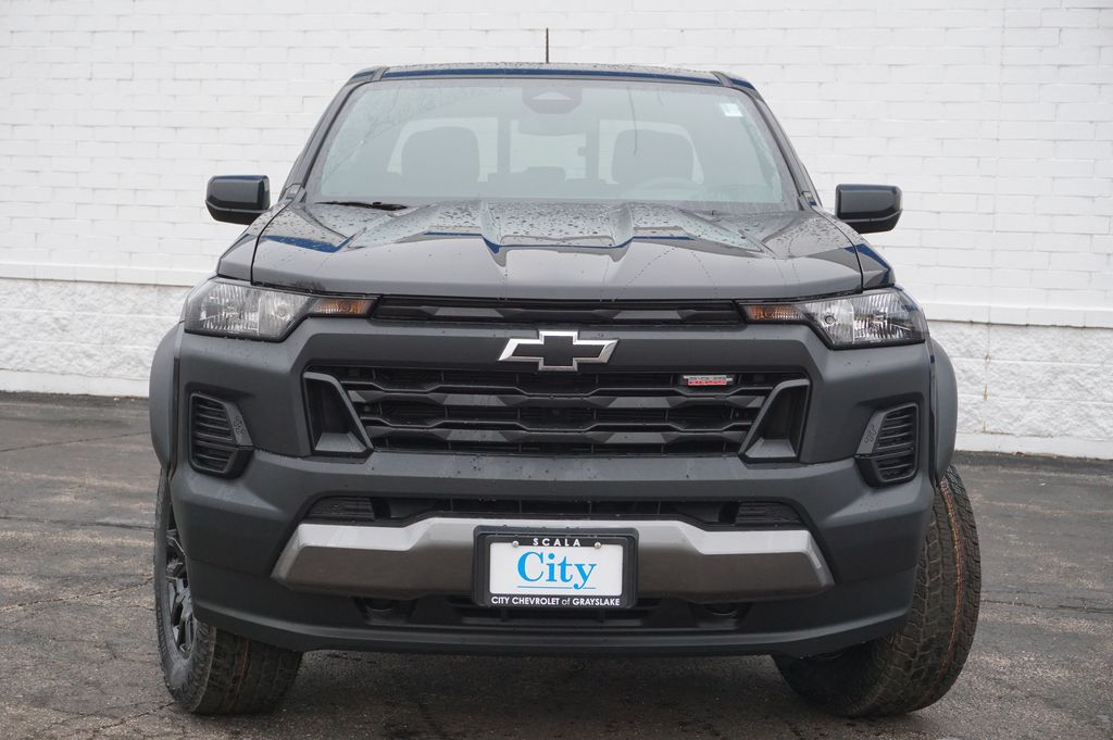 View vehicle photo 4