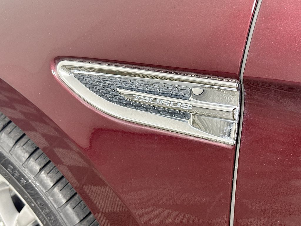 Used 2018 Red Ford Limited image 28