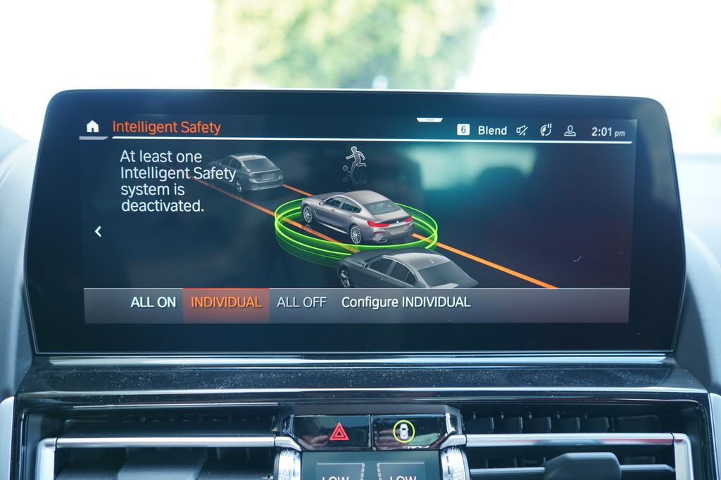 Thumbnail: 2026 BMW 8 Series - 17