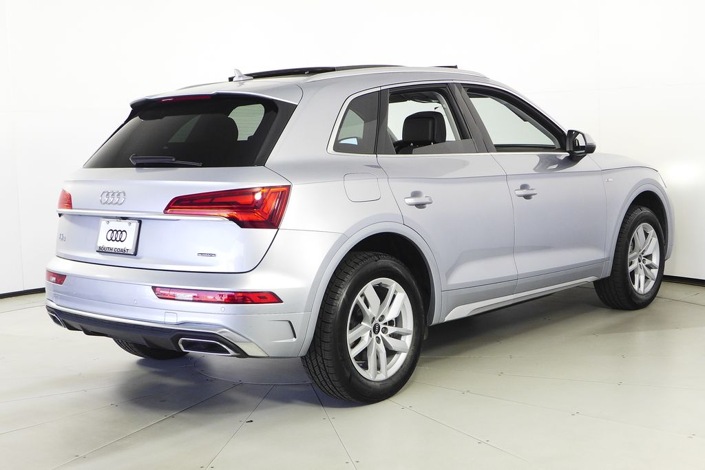 Thumbnail: 2023 Audi Q5 - 7