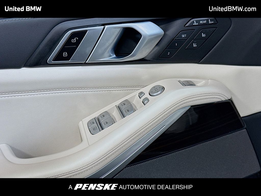 Thumbnail: 2024 BMW X7 - 3