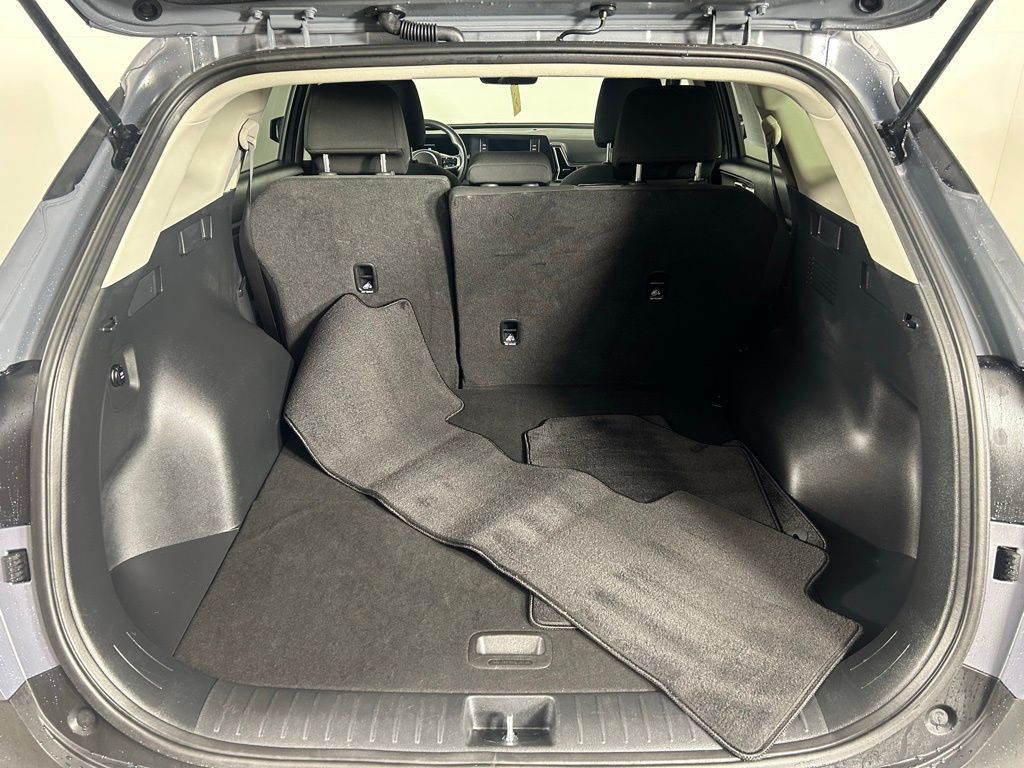 Used 2025 Silver Kia LX image 22