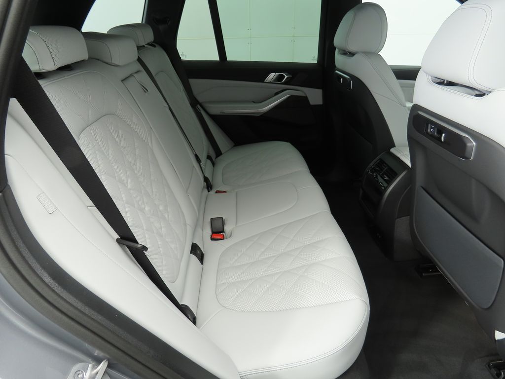 Thumbnail: 2026 BMW X5 - 22