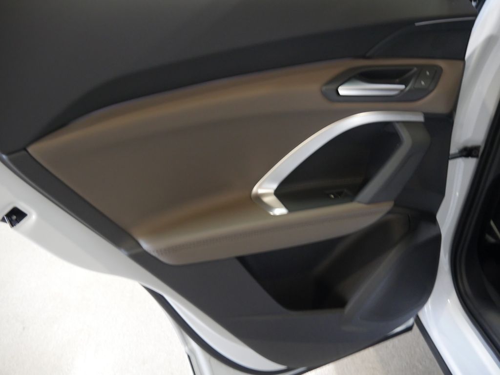 Thumbnail: 2026 Audi Q5 - 16