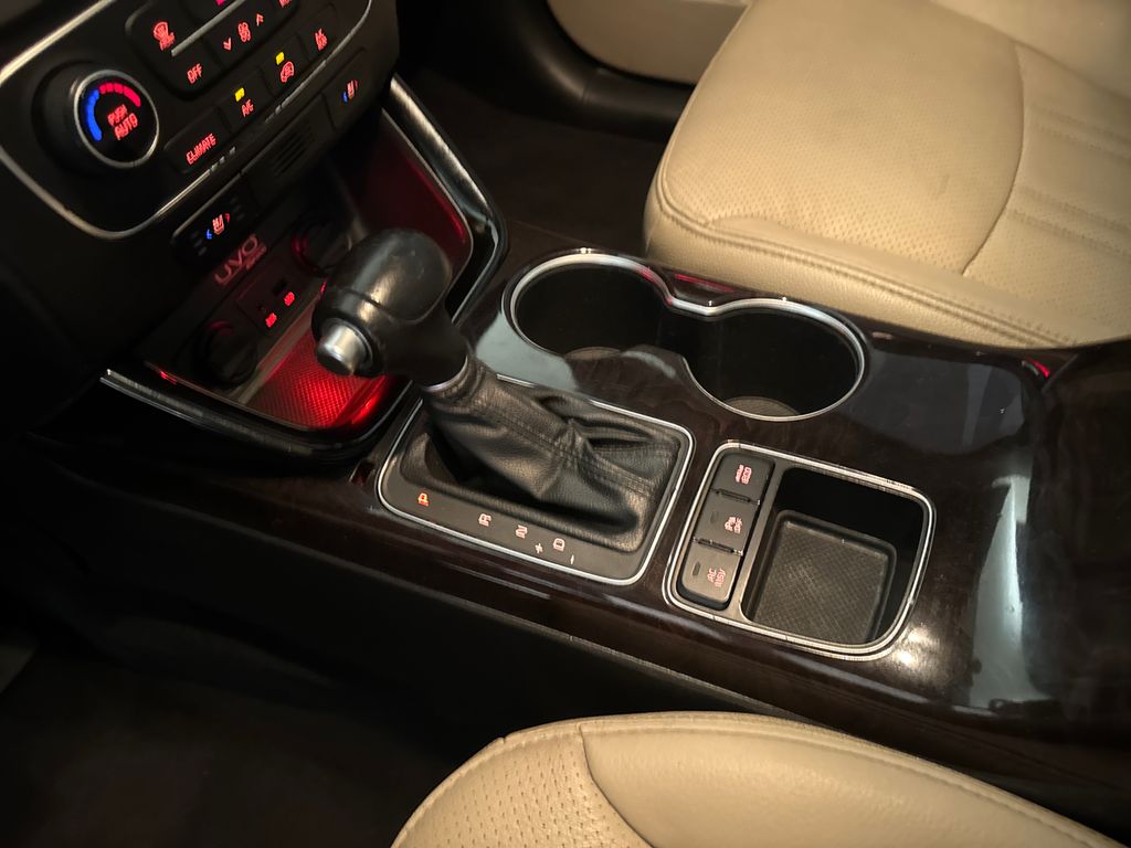 Used 2014 Black Kia EX image 28