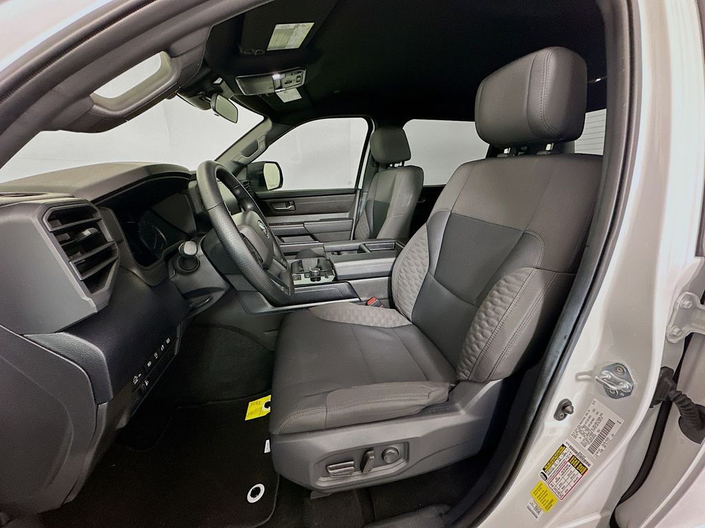 Thumbnail: 2025 Toyota Tundra - 21