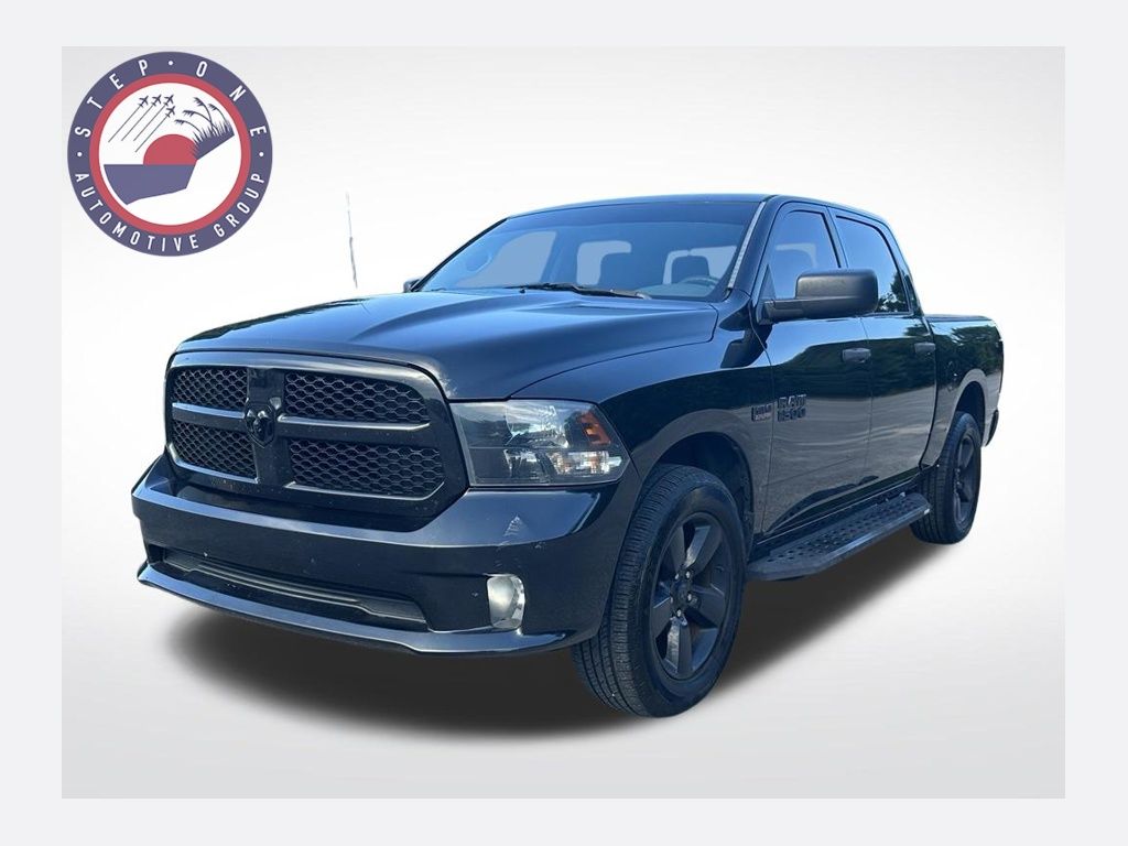 Brilliant Black Crystal Pearlcoat 2016 RAM 1500 Pickup Truck Four-Wheel Drive 8-Speed Automatic