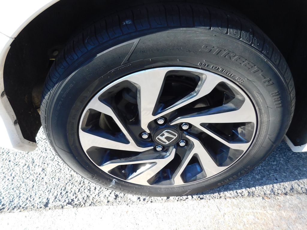 Thumbnail: 2017 Honda Civic - 8