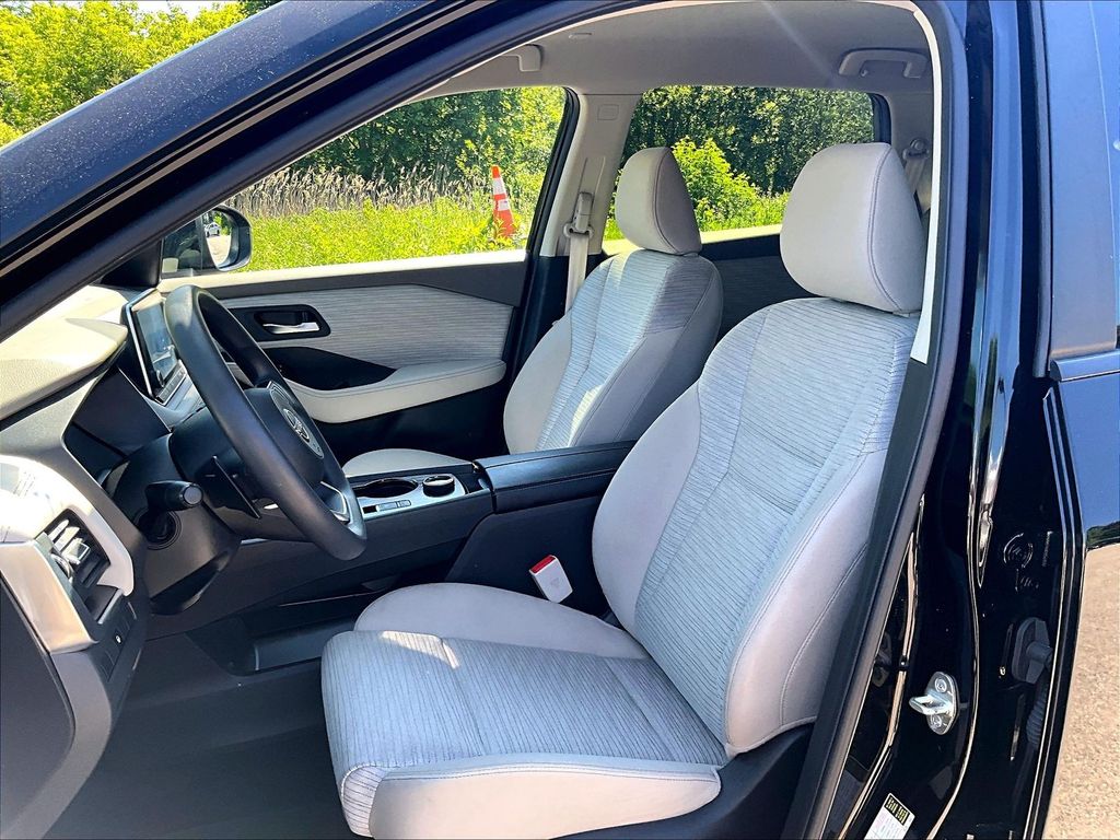 2023 Nissan Rogue — photo 10