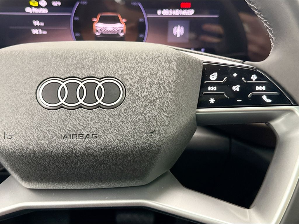 Thumbnail: 2025 Audi Q5 - 12