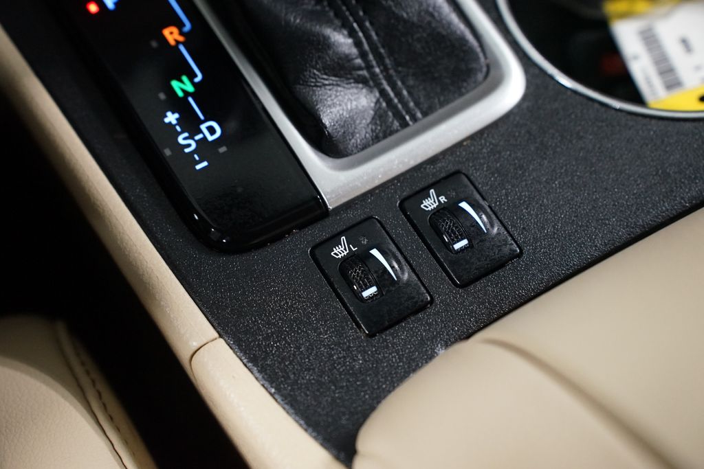 Thumbnail: 2019 Toyota Highlander - 22