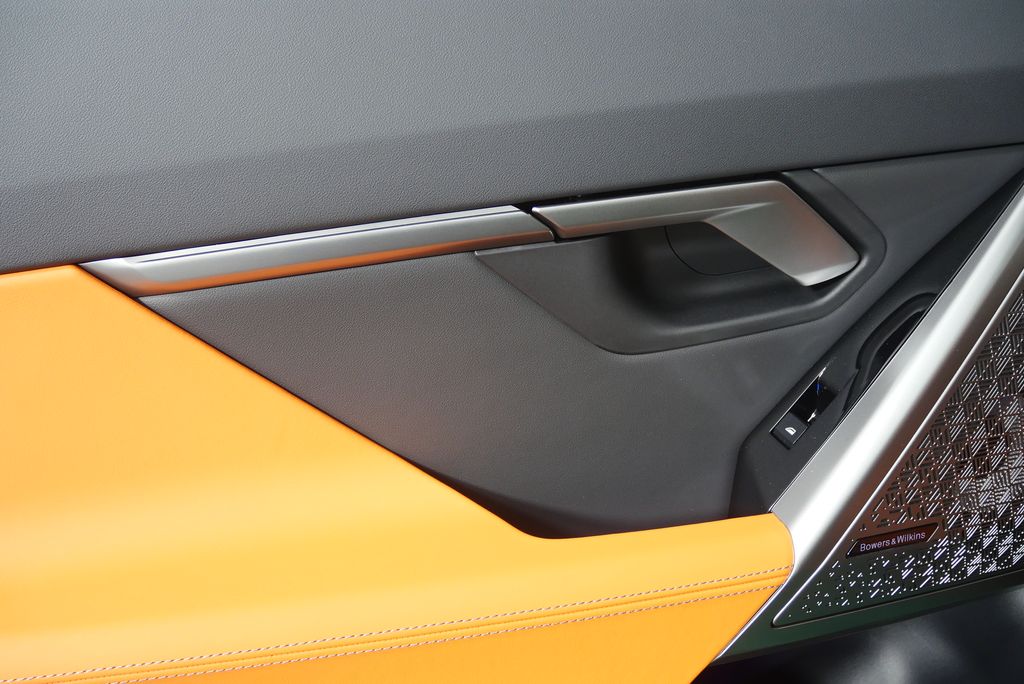 Thumbnail: 2026 BMW M5 - 18