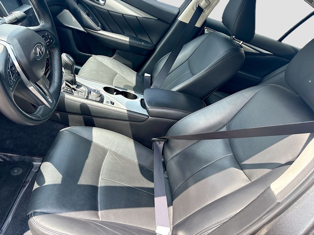 Used 2023 Gray INFINITI LUXE image 21